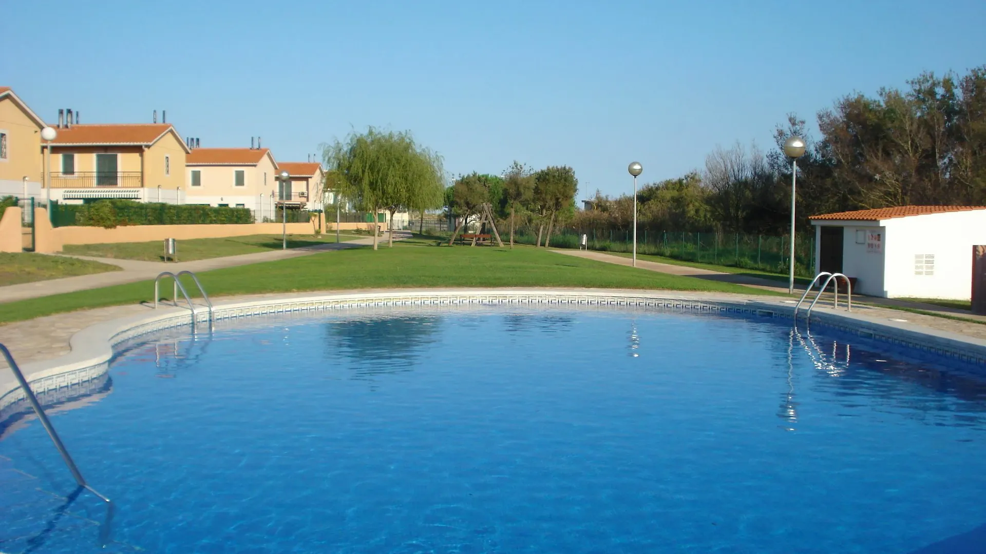 Villa Mas Pinell 44 location